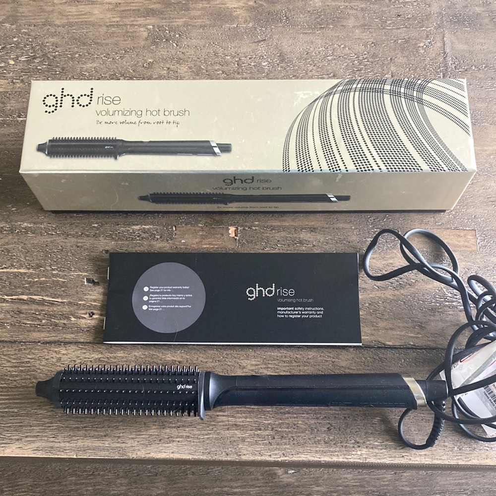 GHD rise volumizing hot brush. Purchased last year and only used couple times
